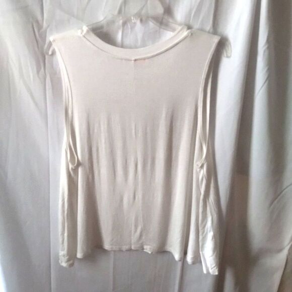 ⭐ Neon Sky Distressed Graphic Print Patriotic Rlaxd Slvelss Rayon T Shirt Top Lg - Picture 2 of 5